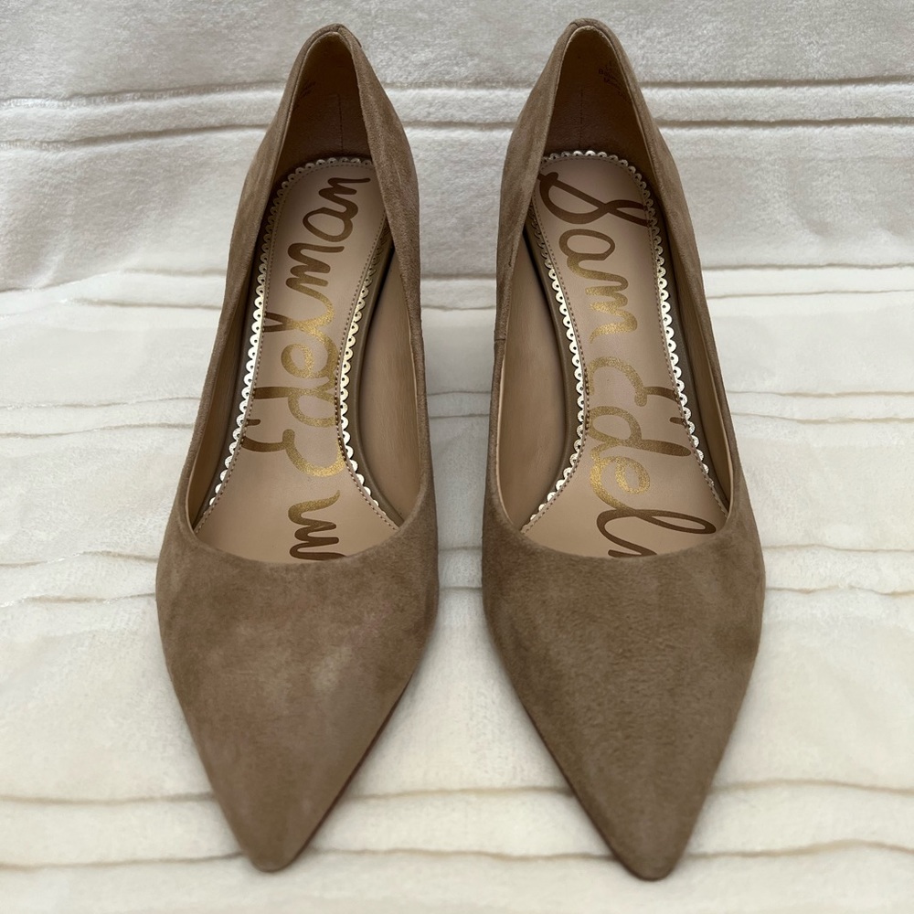 Sam Edelman suede pump